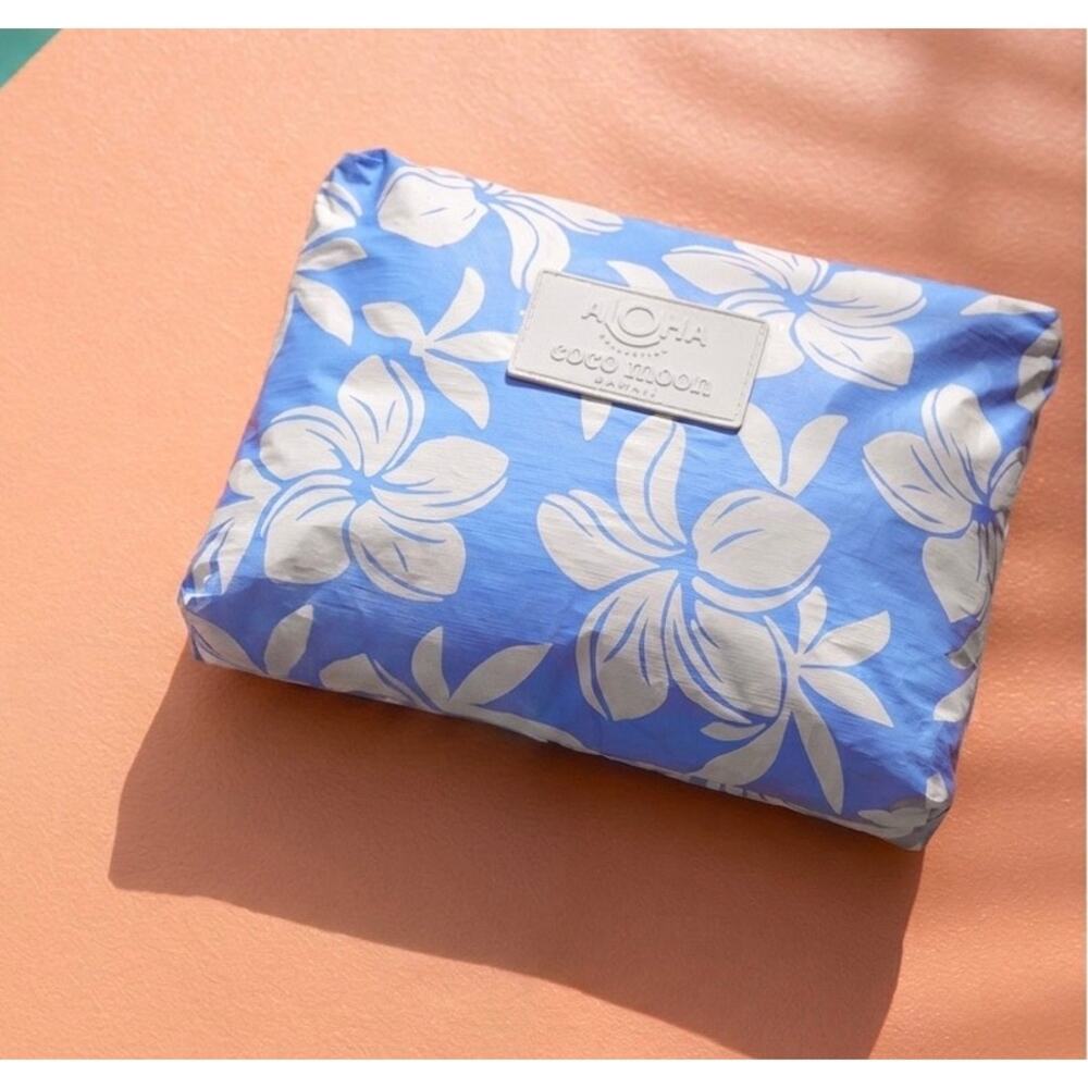 Aloha Collection x COCO MOON• Mid Pouch in Plumeria Dreams Bel Air Blue